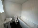 ea_bathroom_751916426
